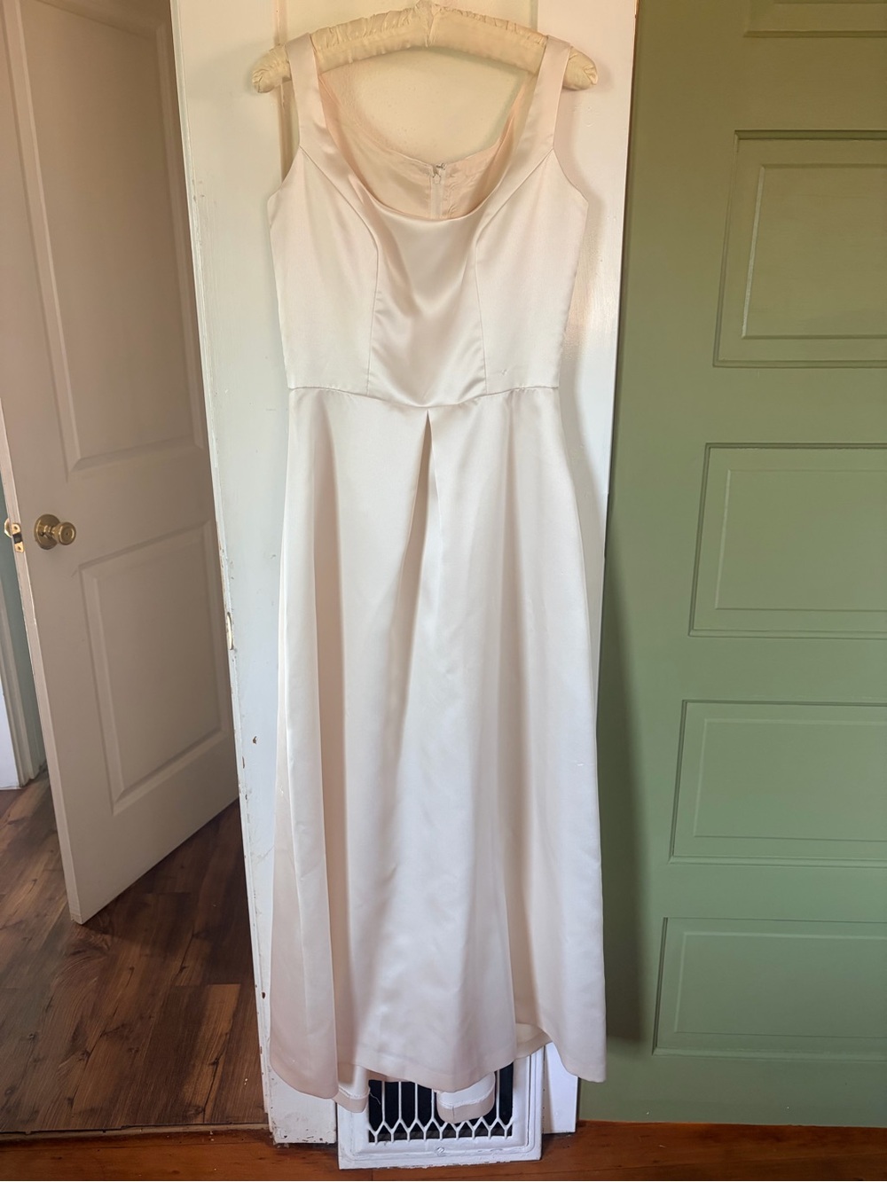 Vintage 90s Jim Hjelm Occasions bridal dress